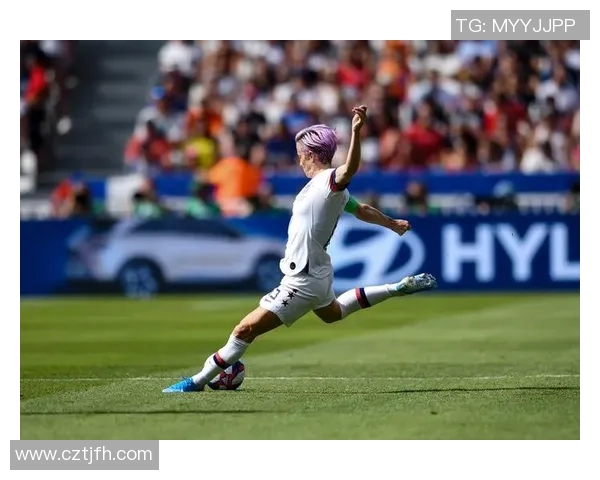 美国女足球星风采与成就探索:领军人物与未来发展分析 美国女足球星风采与成就探索:领军人物与未来发展分析