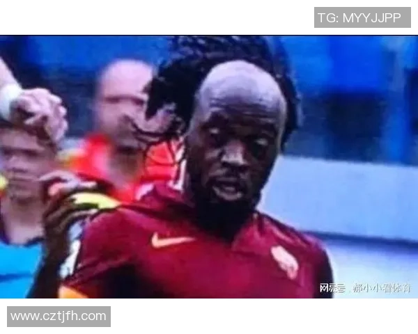 足球球星门的一天恶搞大揭秘:从训练场到厨房的奇遇记 足球球星门的一天恶搞大揭秘:从训练场到厨房的奇遇记